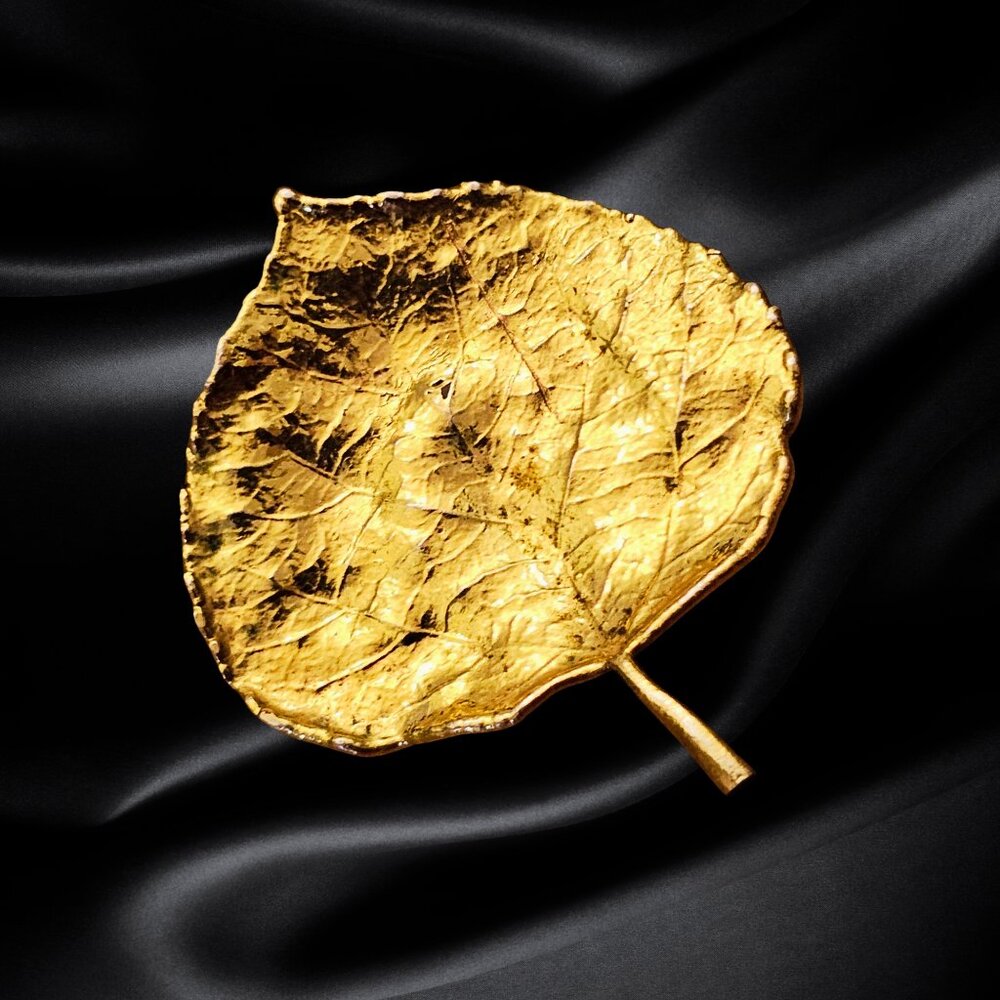 VTG Real Leaf Electroplated Gold Brooch – Nature-Inspired 1960s–1980s Botanical